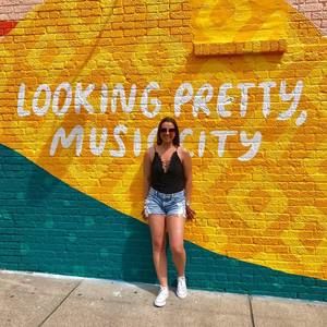 Meet your Posher, Courtney